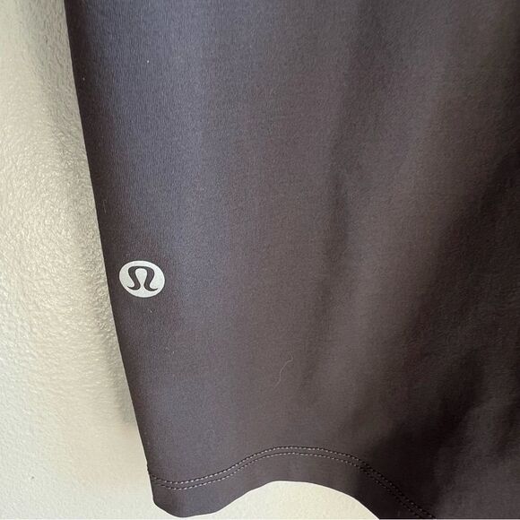 Lululemon Tech Pique Charcoal Gray Polo Shirt Size Medium - Picture 6 of 9